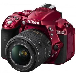 Nikon D5300 Kit 18-55mm VR II красный