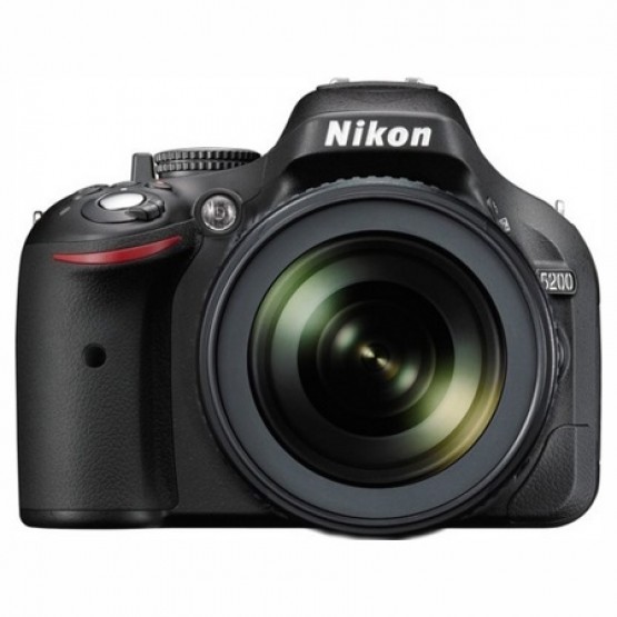 Зеркальный фотоаппарат Nikon D5200 Kit 18-105mm VR