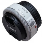 Canon EF 40mm f/2.8 STM белый
