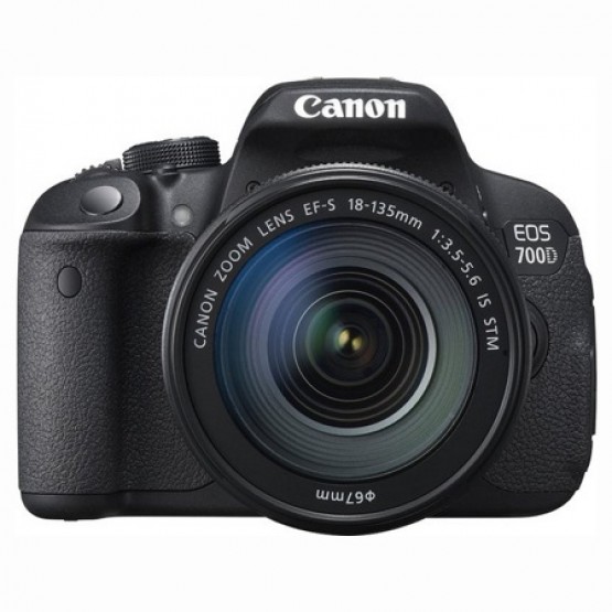 Зеркальный фотоаппарат Canon EOS 700D Kit 18-135mm IS STM