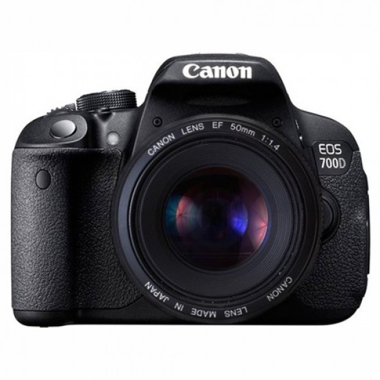 Зеркальный фотоаппарат Canon EOS 700D Kit 50mm f/1.4 USM