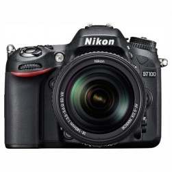 Nikon D7100 Kit 18-140mm VR