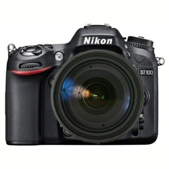 Зеркальный фотоаппарат Nikon D7100 Kit 18-200mm VR II